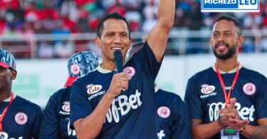 Kocha Fadlu Davids Awatumia Salamu Yanga